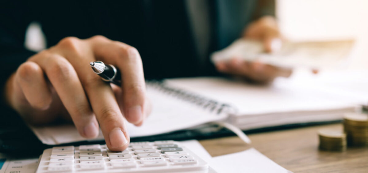 Don’t get stuck in the middle with your money